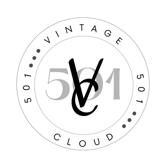 H e l l o👀 - Picture 1 of 2